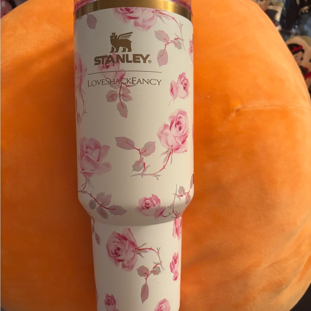 Stanley Rose Pattern Tumbler